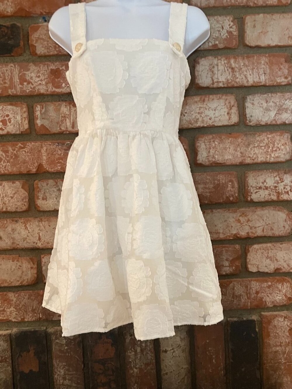 White Textured Floral Fit & Flare Dress Size S